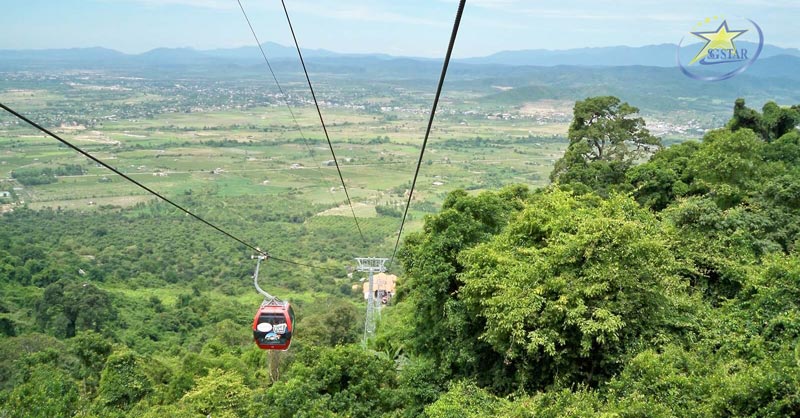 Tham quan Núi Tà Cú bằng cáp treo